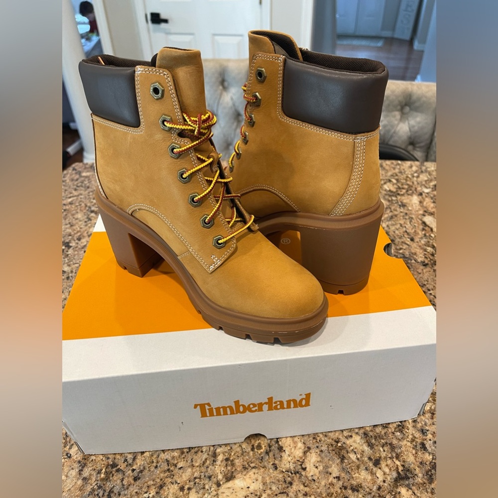 Timberland Allington Heights Boots Size 8 - Wheat Nubuck